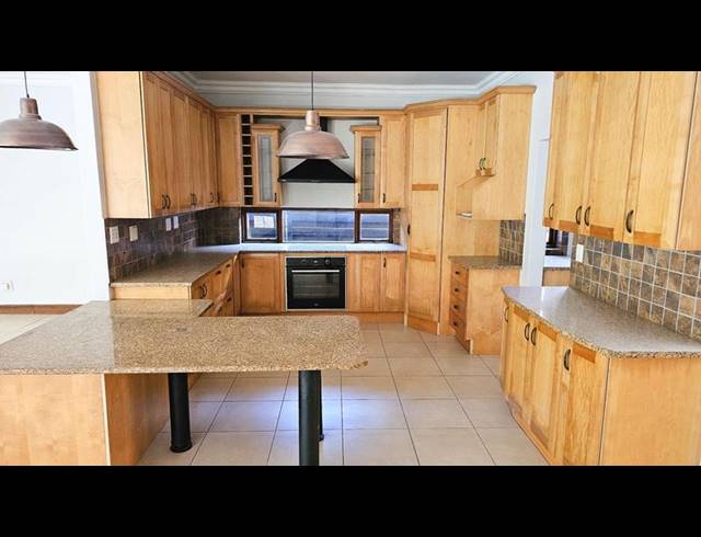 4 BEDROOM PROPERTY TO RENT IN PECANWOOD ESTATE